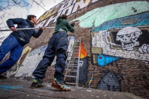 in Aktion mit Konfuzine